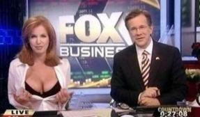 大胆女主播在机场,大胆女主播的惊险一幕